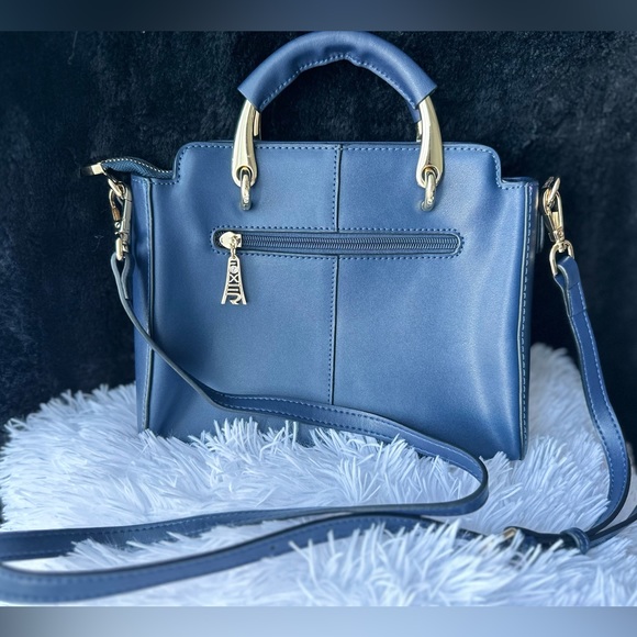 👜 Genuine Leather FOXER crossbody bag - Picture 2 of 10